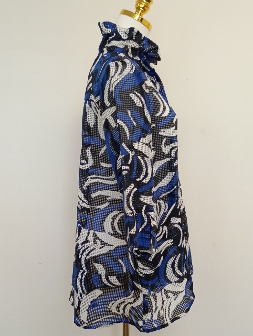 IC By Connie K Ruffle Blouse Blue Black Print Size Small NWT - Picture 5 of 16